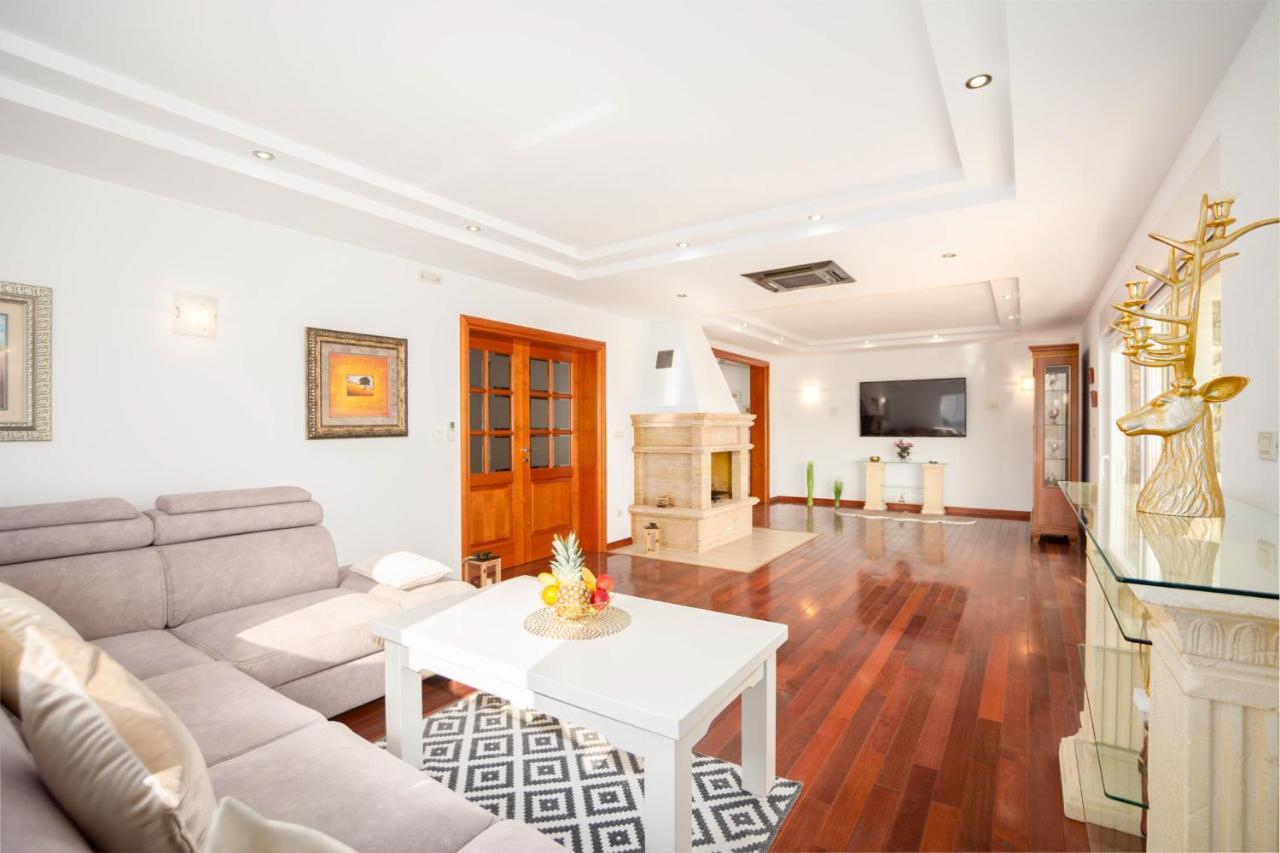 Luxury Villa Ivana Marina Esterno foto
