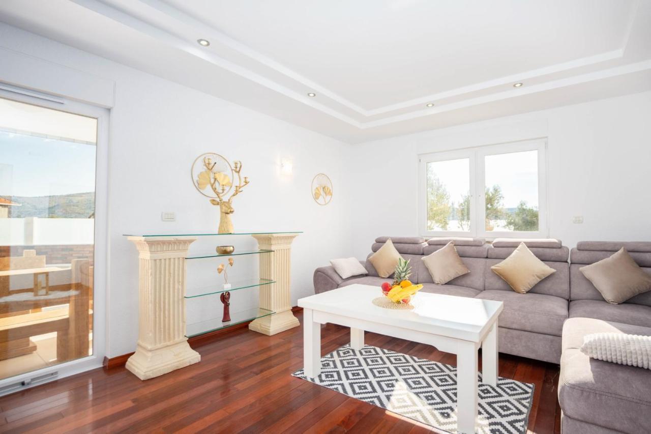Luxury Villa Ivana Marina Esterno foto